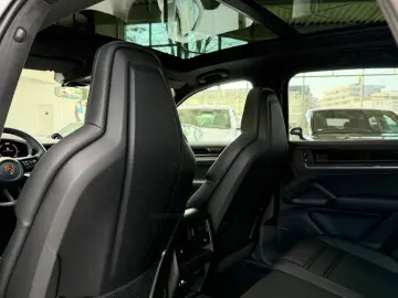 PORSCHE Cayenne E-Hybrid 22 Turborad Sportabgas
