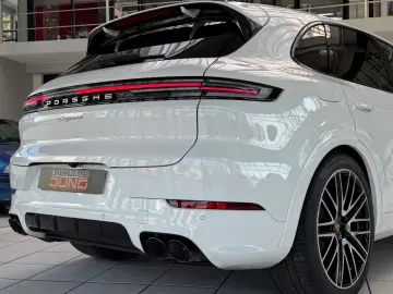 PORSCHE Cayenne E-Hybrid 22 Turborad Sportabgas