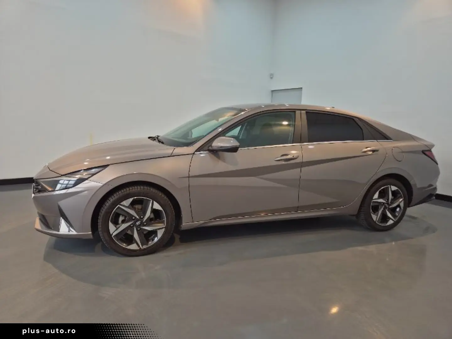 HYUNDAI ELANTRA 1.6 123CP Exclusive CVT