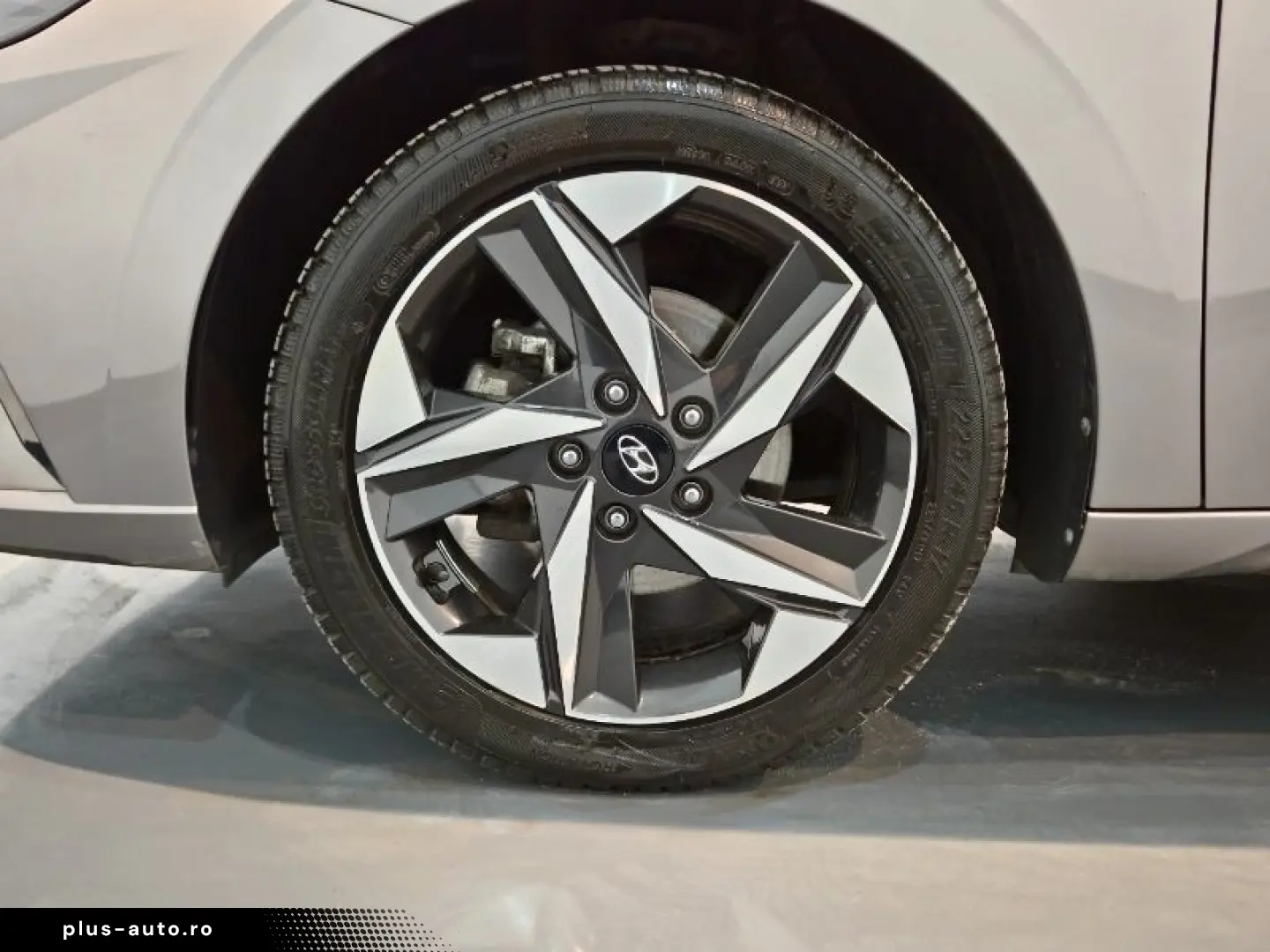 HYUNDAI ELANTRA 1.6 123CP Exclusive CVT