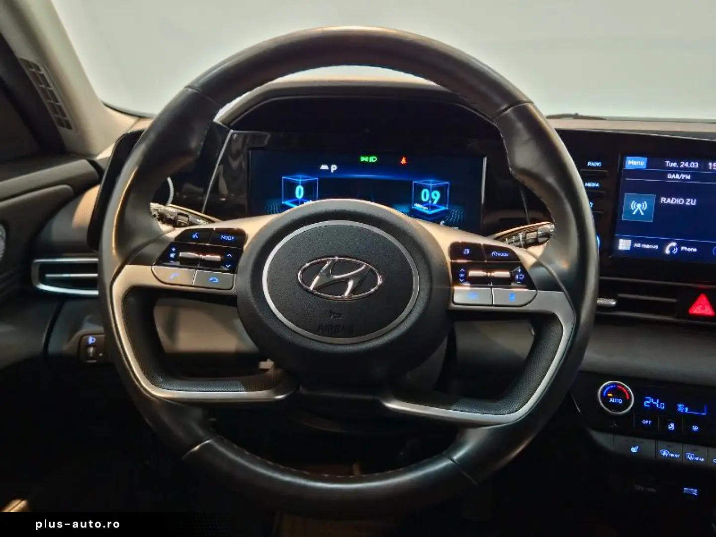 HYUNDAI ELANTRA 1.6 123CP Exclusive CVT