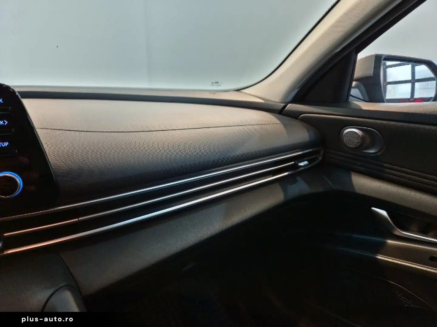 HYUNDAI ELANTRA 1.6 123CP Exclusive CVT