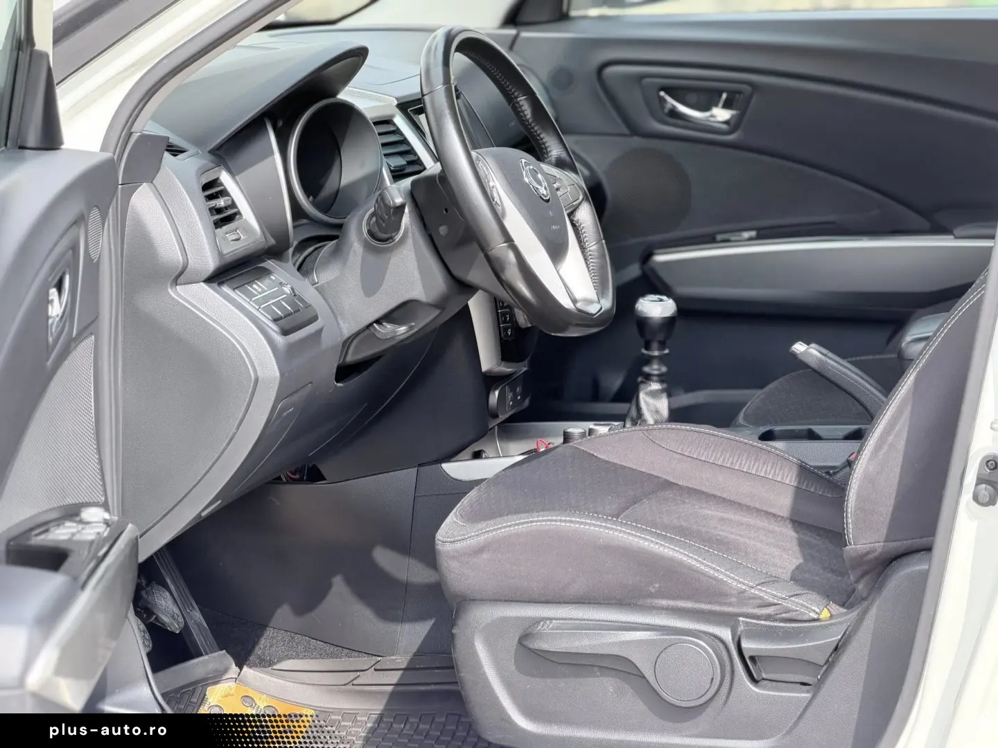 Ssangyong Tivoli 1.6 Turbodiesel Be Visual 4×2