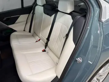 BMW 520 i Limousine LMR 19'' Park-Assistent