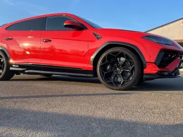 LAMBORGHINI Urus PERFORMANTE CARBON B&O MASSAGE PROD.2025