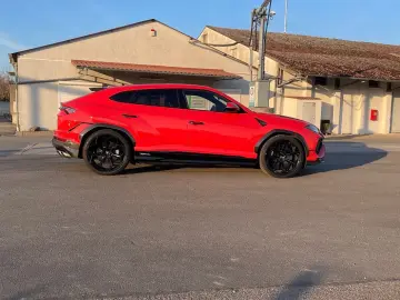 LAMBORGHINI Urus PERFORMANTE CARBON B&O MASSAGE PROD.2025