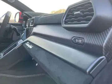 LAMBORGHINI Urus PERFORMANTE CARBON B&O MASSAGE PROD.2025