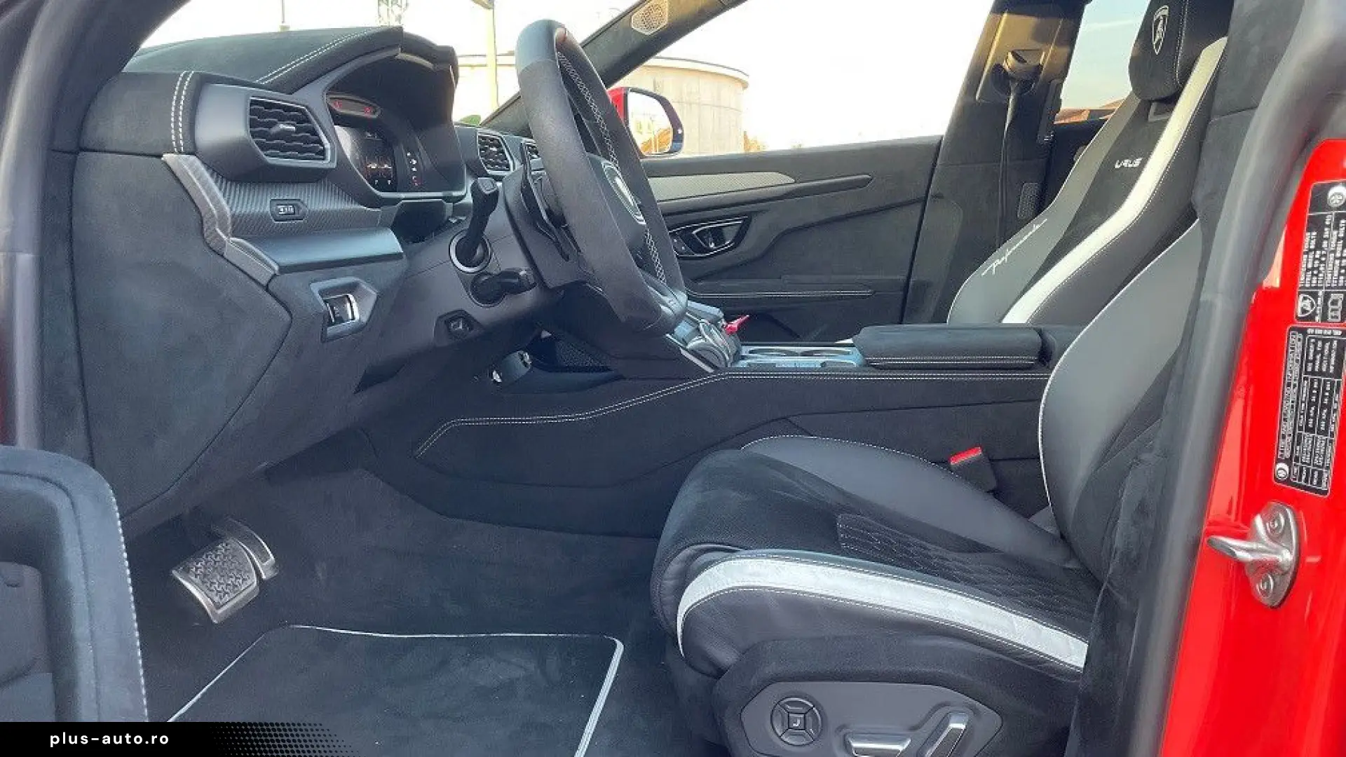 LAMBORGHINI Urus PERFORMANTE CARBON B&O MASSAGE PROD.2025