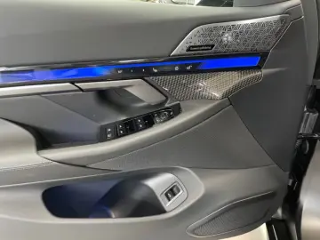 BMW M5 Limousine - MDrivers Pack