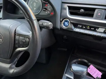 LEXUS UX 250h Executive Line