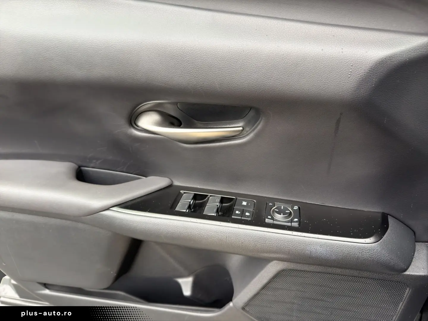 LEXUS UX 250 h STYLE CARPLAY PDC 15 JAHRE GARANTIE