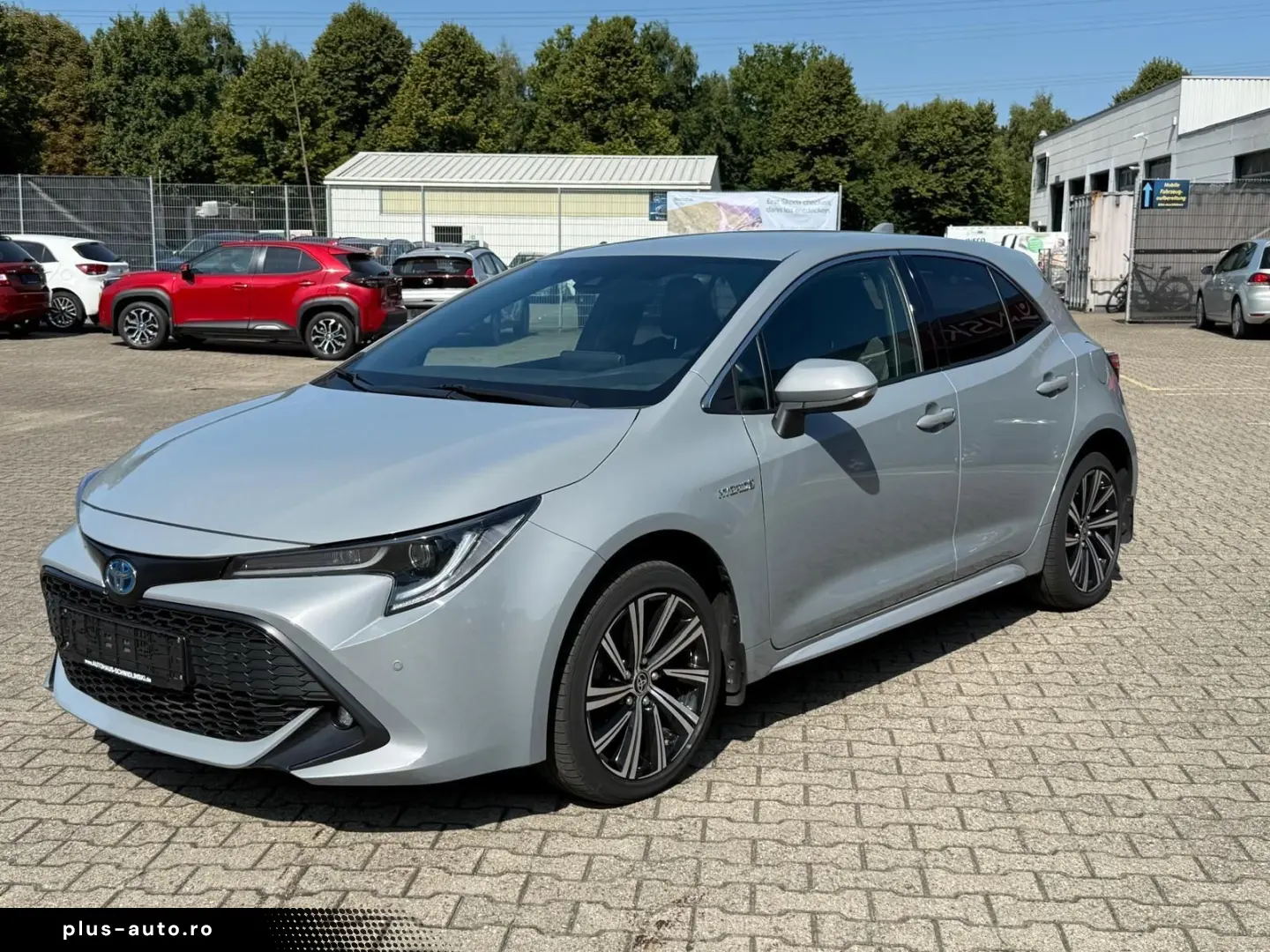 TOYOTA Corolla 1.8 16V Hybrid Automatik