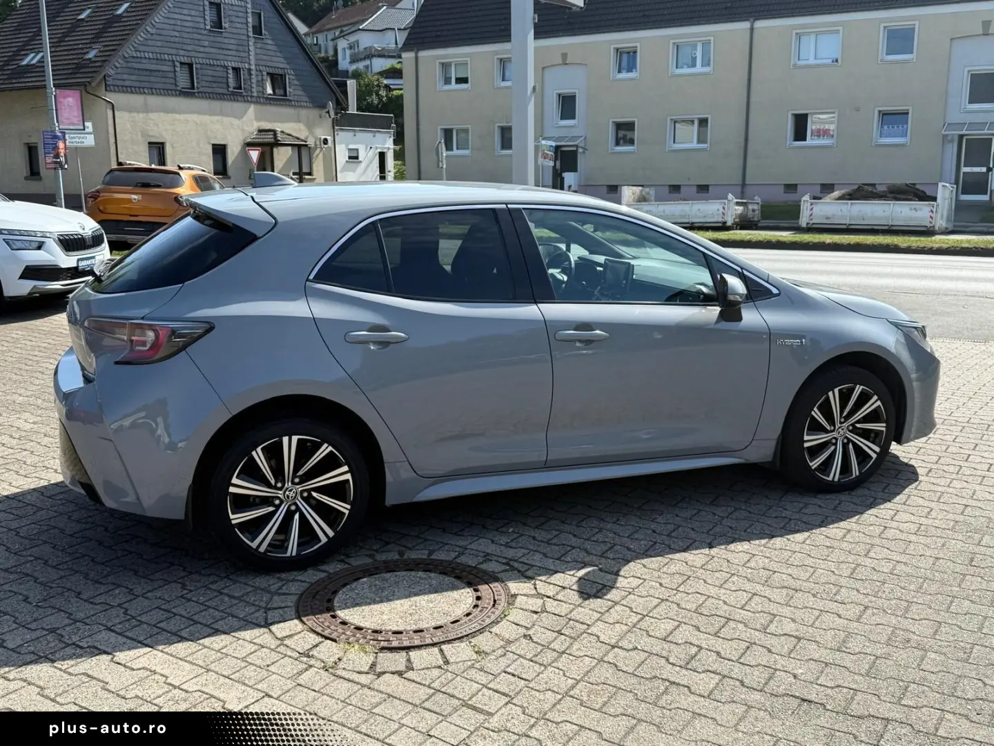TOYOTA Corolla 1.8 16V Hybrid Automatik