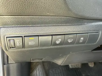 TOYOTA Corolla 1.8 16V Hybrid Automatik