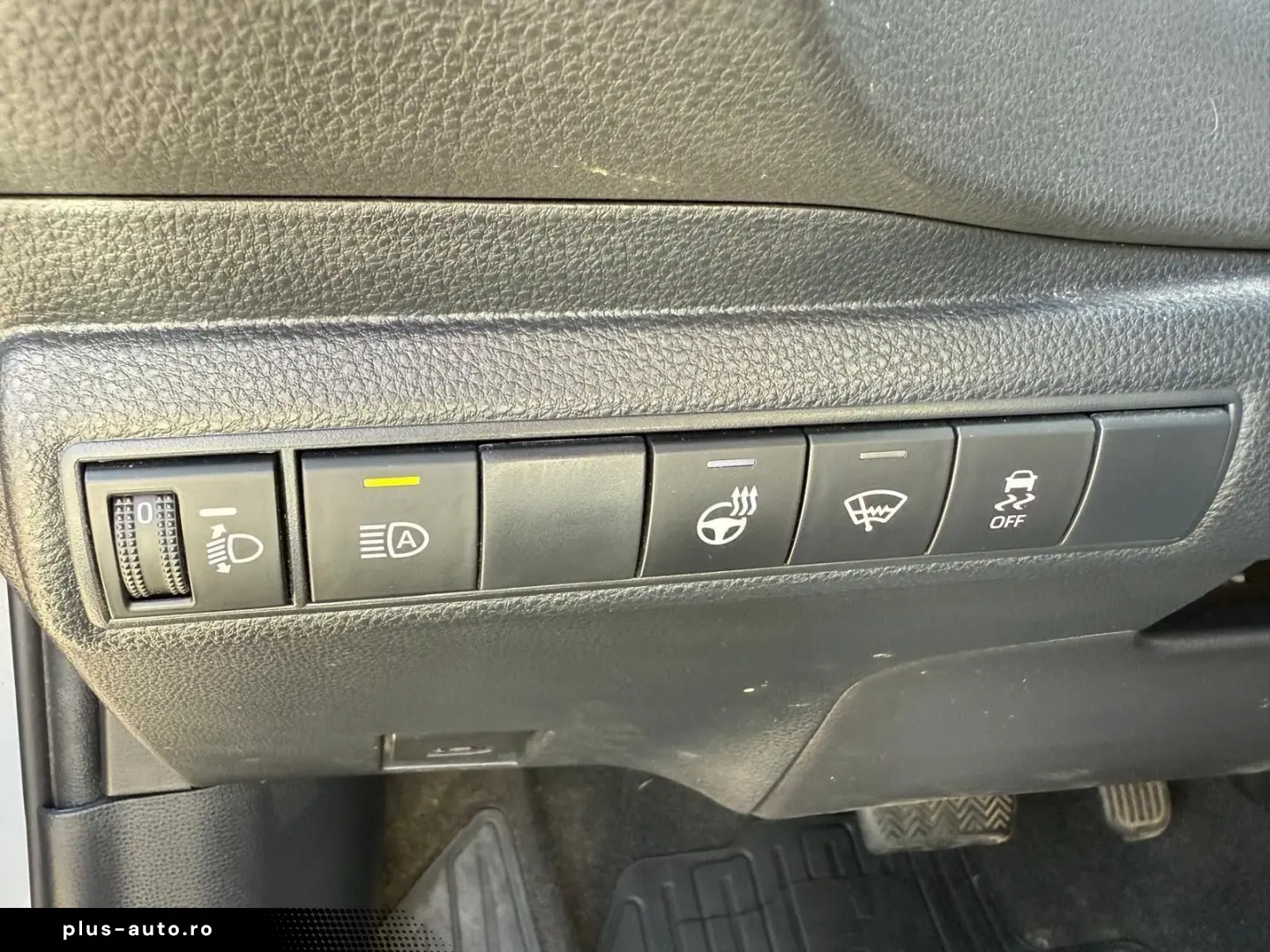 TOYOTA Corolla 1.8 16V Hybrid Automatik