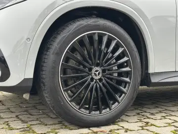 Mercedes-Benz GLC 300 4M AMG Advanced Plus Pano AHK