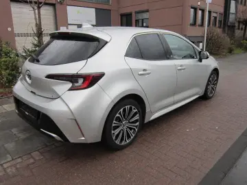 TOYOTA Corolla 1 8 Hybrid Team Deutschland