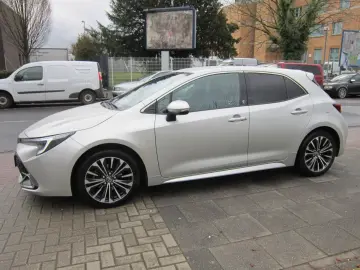 TOYOTA Corolla 1 8 Hybrid Team Deutschland