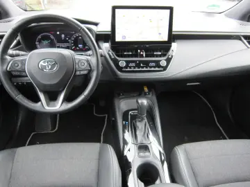 TOYOTA Corolla 1 8 Hybrid Team Deutschland