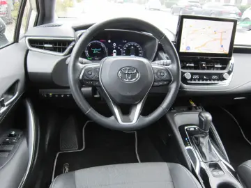 TOYOTA Corolla 1 8 Hybrid Team Deutschland