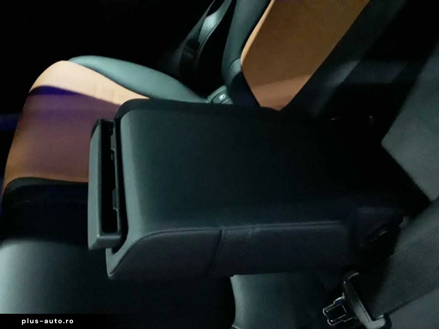 MERCEDES-BENZ GLC 200 4M-AMG Line Advanced KAM360