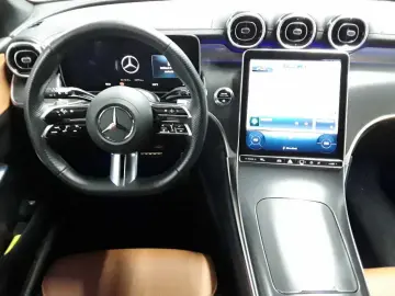 MERCEDES-BENZ GLC 200 4M-AMG Line Advanced KAM360