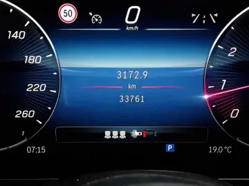 MERCEDES-BENZ GLC 200 4M-AMG Line Advanced KAM360