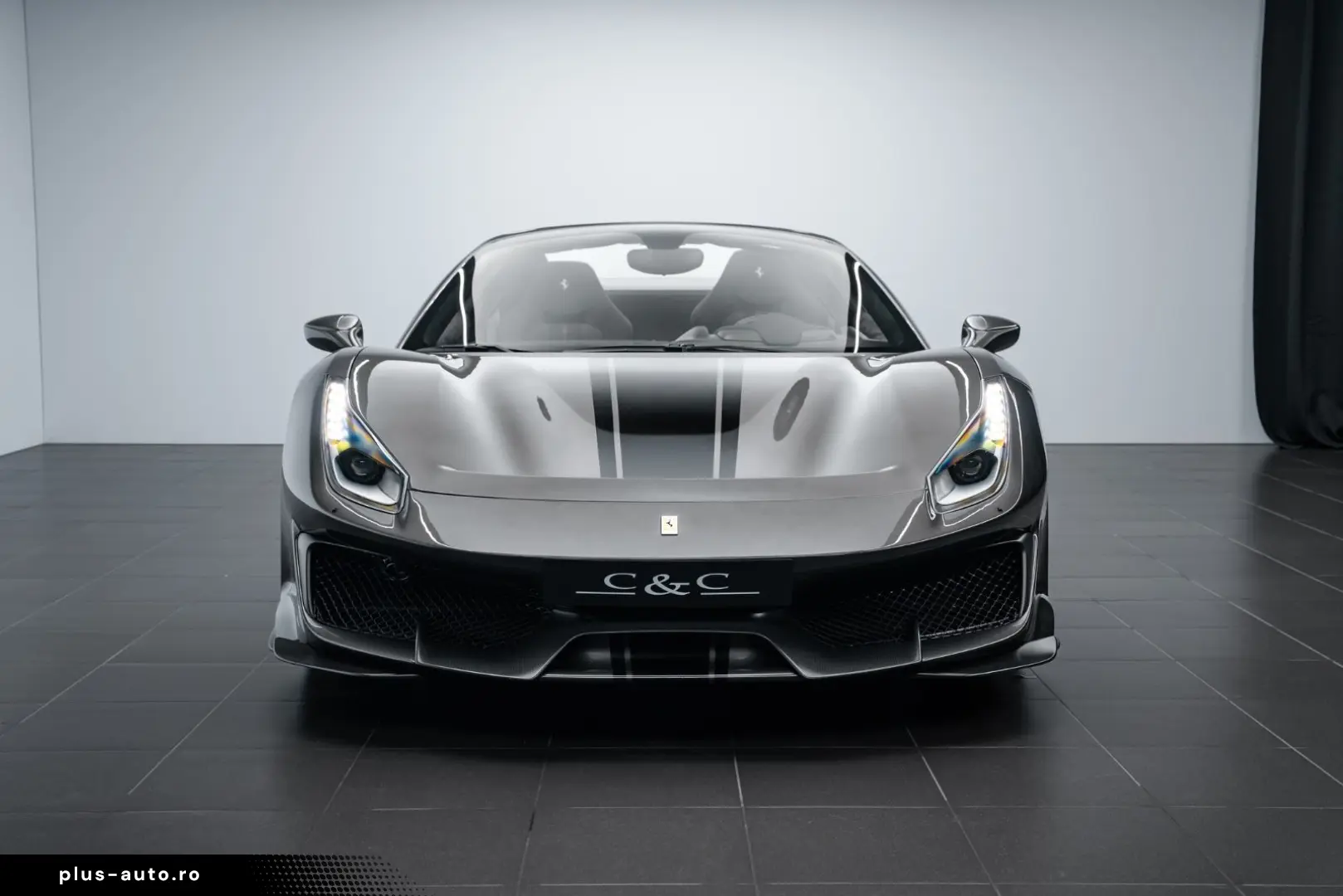 FERRARI 488 Pista Spider CARBON LIFT 1. HAND STOCK TOP