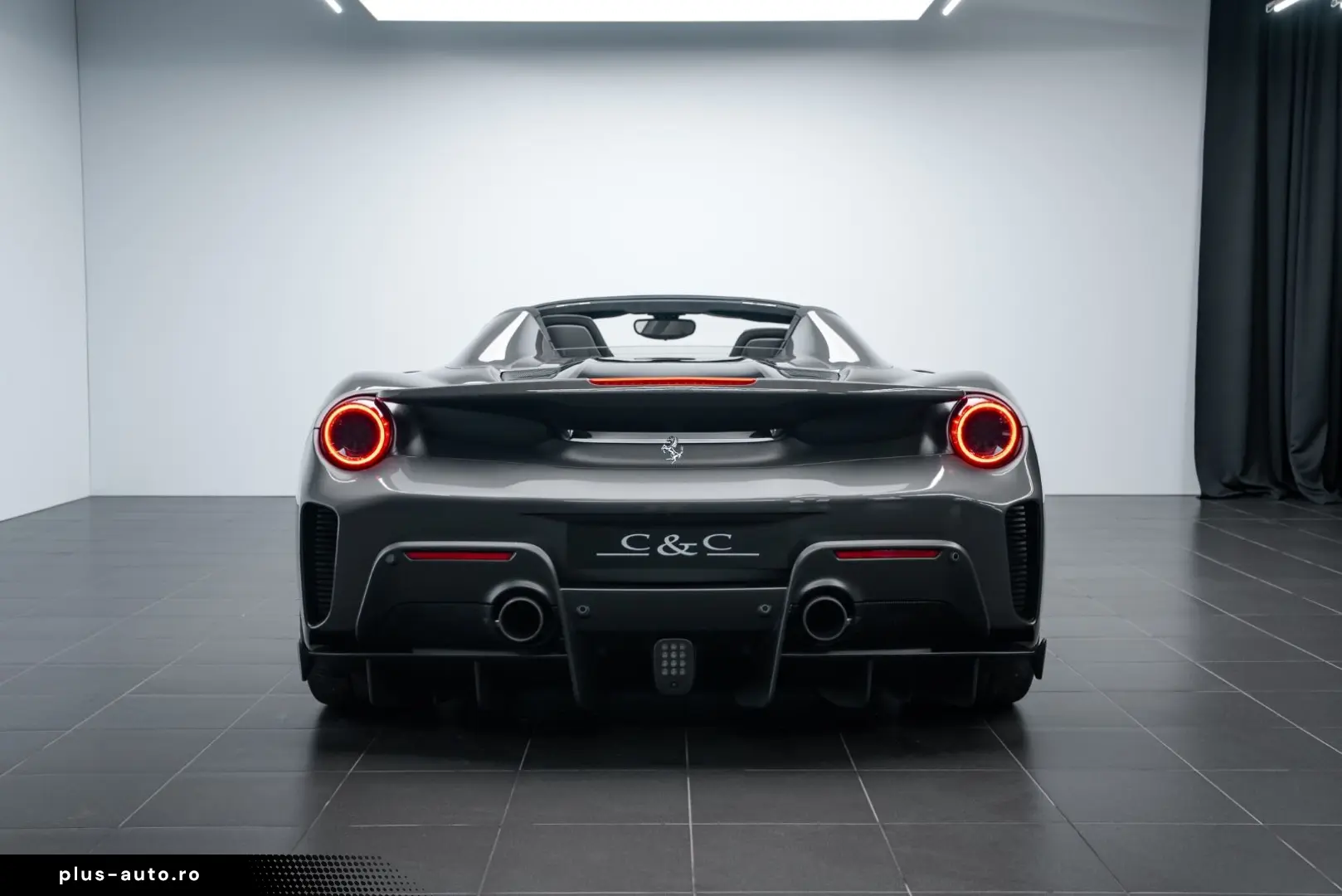 FERRARI 488 Pista Spider CARBON LIFT 1. HAND STOCK TOP