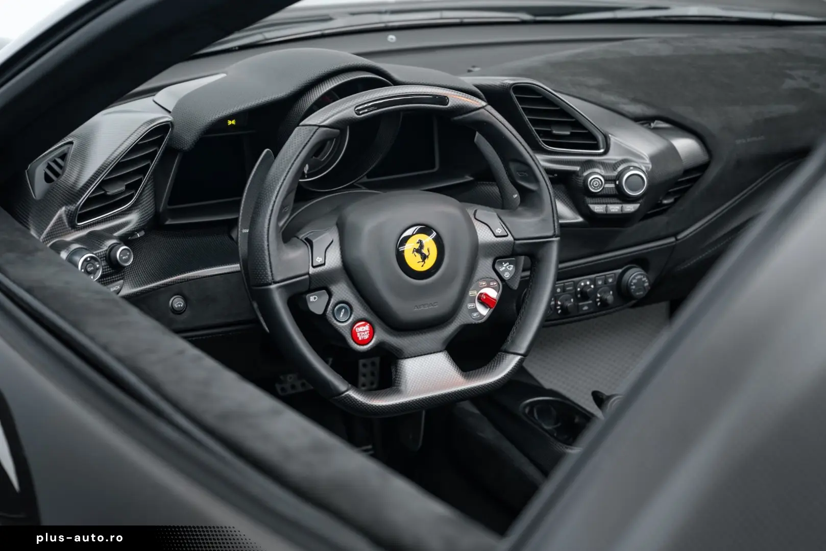 FERRARI 488 Pista Spider CARBON LIFT 1. HAND STOCK TOP