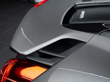 FERRARI 488 Pista Spider CARBON LIFT 1. HAND STOCK TOP