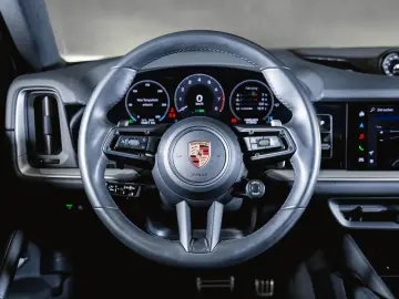 PORSCHE Cayenne S E-Hybrid Coupé Sport Design Paket