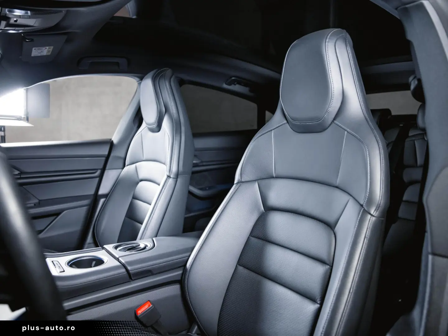 PORSCHE Taycan Performancebatterie  Panoramadach 4 1