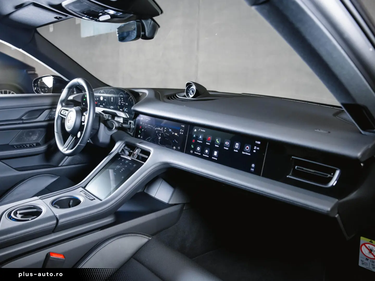 PORSCHE Taycan Performancebatterie  Panoramadach 4 1