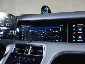 PORSCHE Taycan Performancebatterie  Panoramadach 4 1