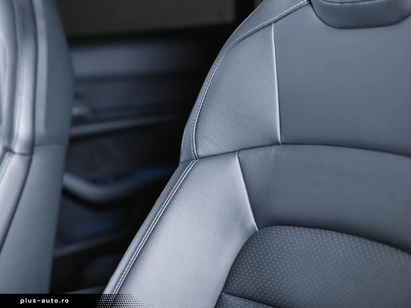 PORSCHE Taycan Performancebatterie  Panoramadach 4 1