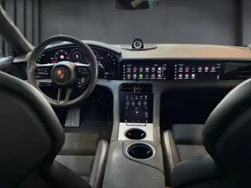 PORSCHE Taycan GTS GTS PANO BURM HinterachsL Carbon HuD