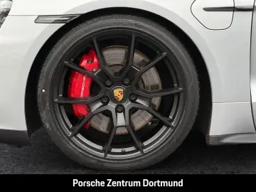 PORSCHE Taycan GTS HA-Lenkung Nachtsicht InnoDrive BOSE
