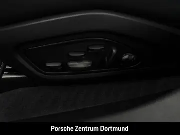 PORSCHE Taycan GTS HA-Lenkung Nachtsicht InnoDrive BOSE