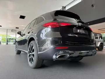 Mercedes-Benz GLC 200 AVANTGARDE AHK LED MEMORY