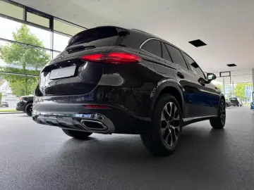 Mercedes-Benz GLC 200 AVANTGARDE AHK LED MEMORY