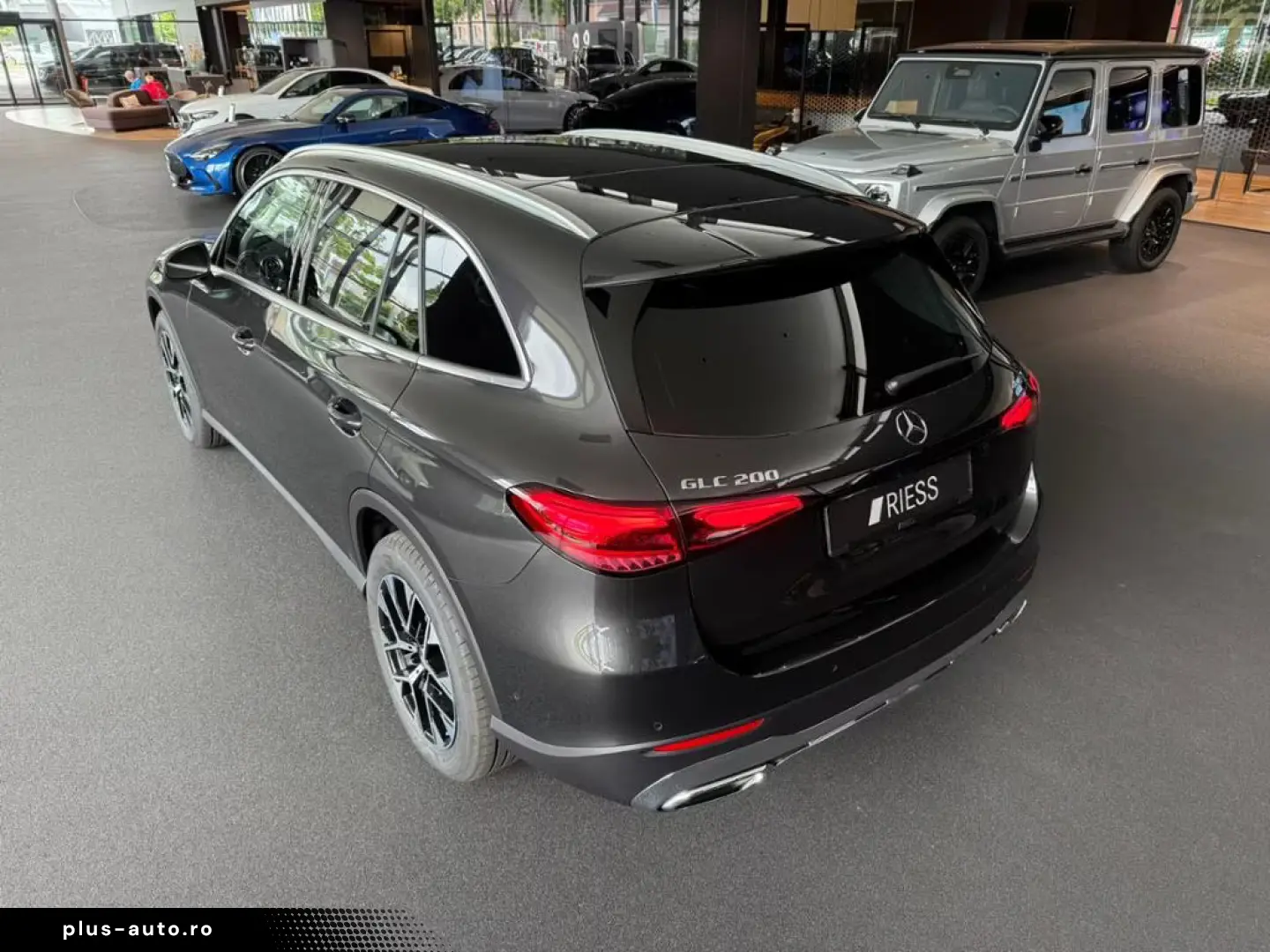 Mercedes-Benz GLC 200 AVANTGARDE AHK LED MEMORY