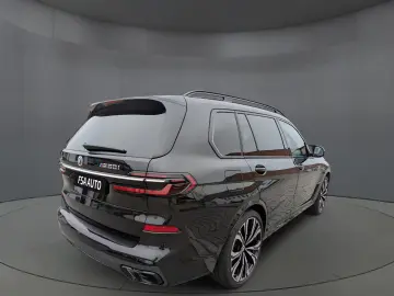 BMW X7 M60i xDrive