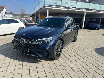 MERCEDES-BENZ GLC 300 4Matic AMG LEDER 360  MBUX AHK