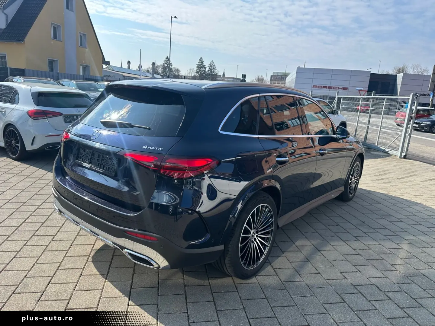 MERCEDES-BENZ GLC 300 4Matic AMG LEDER 360  MBUX AHK