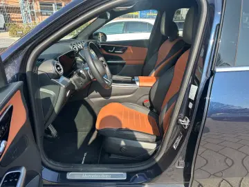 MERCEDES-BENZ GLC 300 4Matic AMG LEDER 360  MBUX AHK