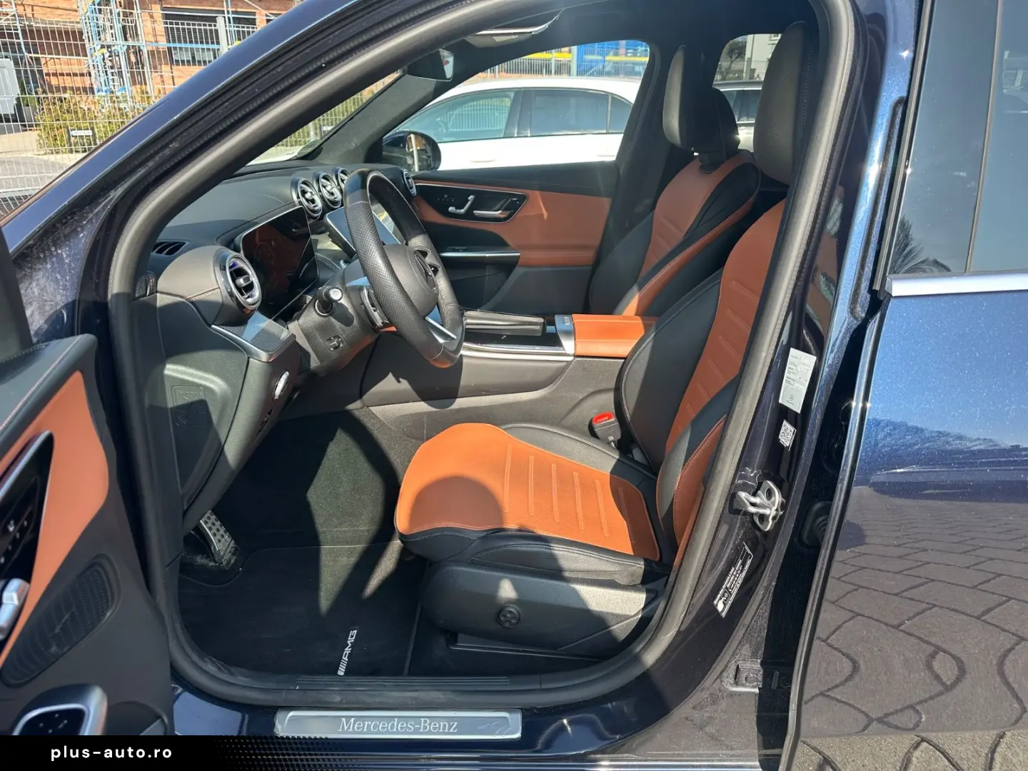 MERCEDES-BENZ GLC 300 4Matic AMG LEDER 360  MBUX AHK