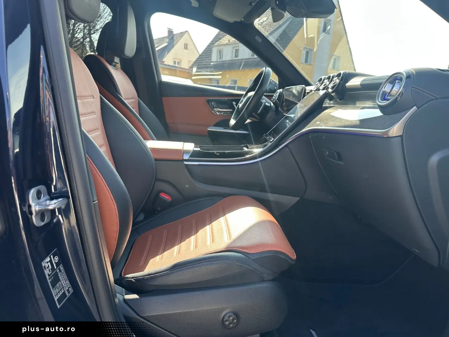 MERCEDES-BENZ GLC 300 4Matic AMG LEDER 360  MBUX AHK