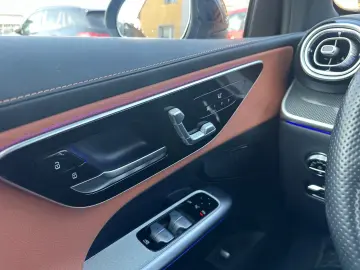 MERCEDES-BENZ GLC 300 4Matic AMG LEDER 360  MBUX AHK