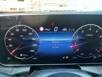 MERCEDES-BENZ GLC 300 4Matic AMG LEDER 360  MBUX AHK